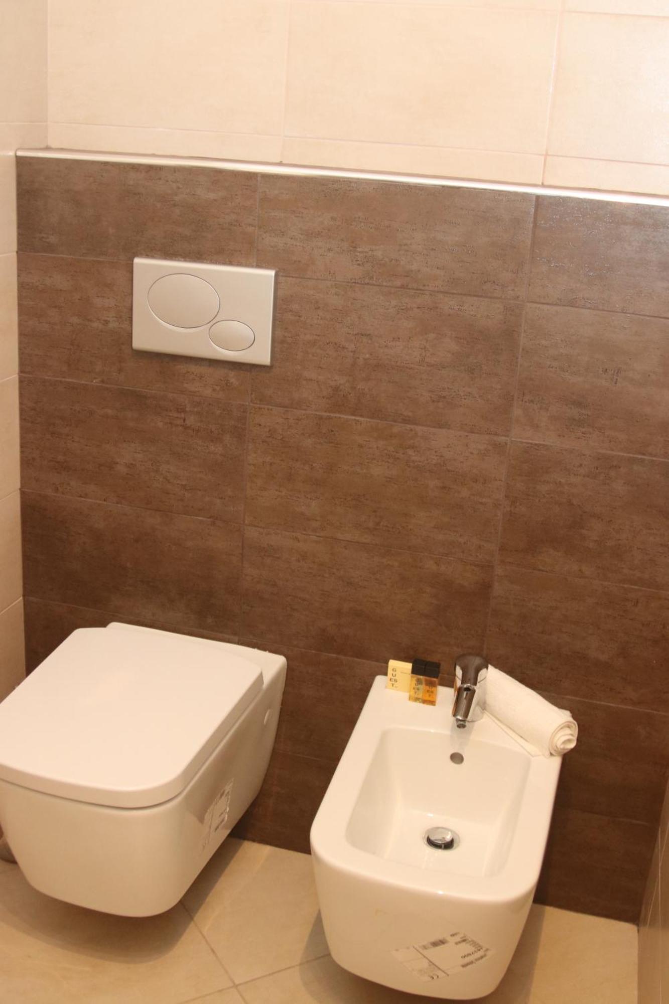 Ferienwohnung Dimoraviapiadue Savona Exterior foto